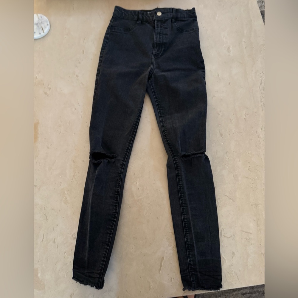 Zara black jegging jean size 6